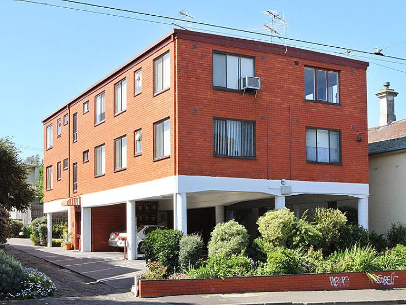 2/182 Mt Alexander Road, Flemington VIC 3031