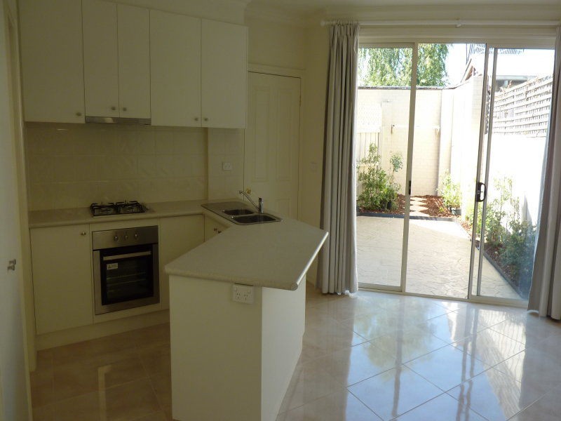 2 Railway Place East, Ascot Vale VIC 3032