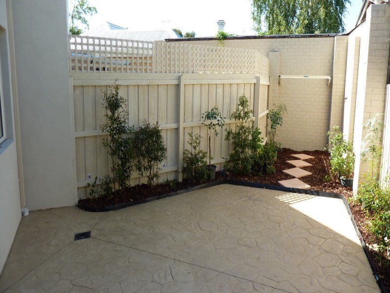 2 Railway Place East, Ascot Vale VIC 3032