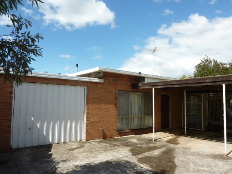 Villa 3/310 Napier Street, Strathmore VIC 3041