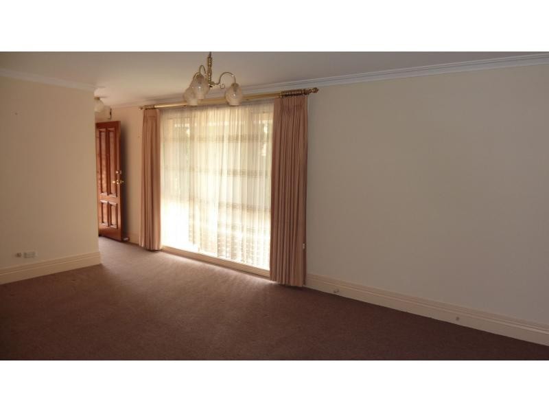 2/35 Clarinda Road, Essendon VIC 3040
