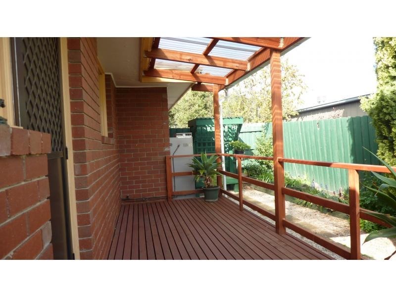 2/35 Clarinda Road, Essendon VIC 3040