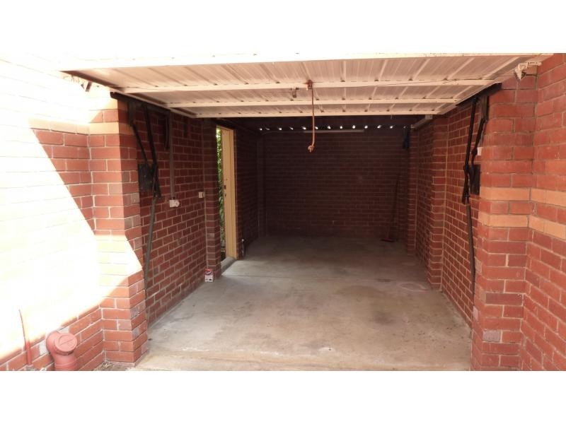 2/35 Clarinda Road, Essendon VIC 3040