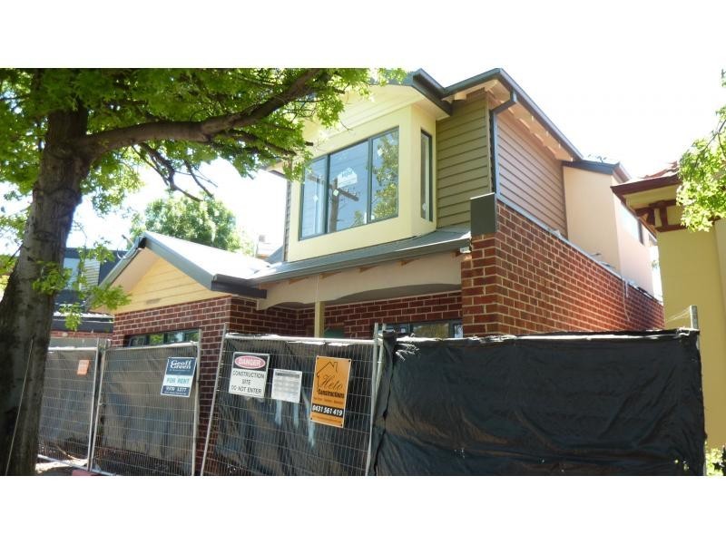 294 Pin Oak Crescent, Flemington VIC 3031