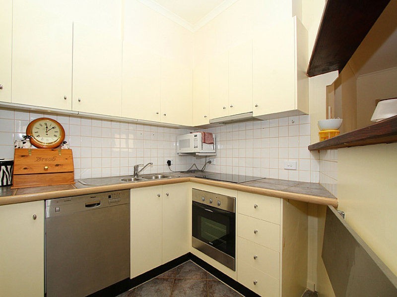 12/16 Mawbey Street, Kensington VIC 3031