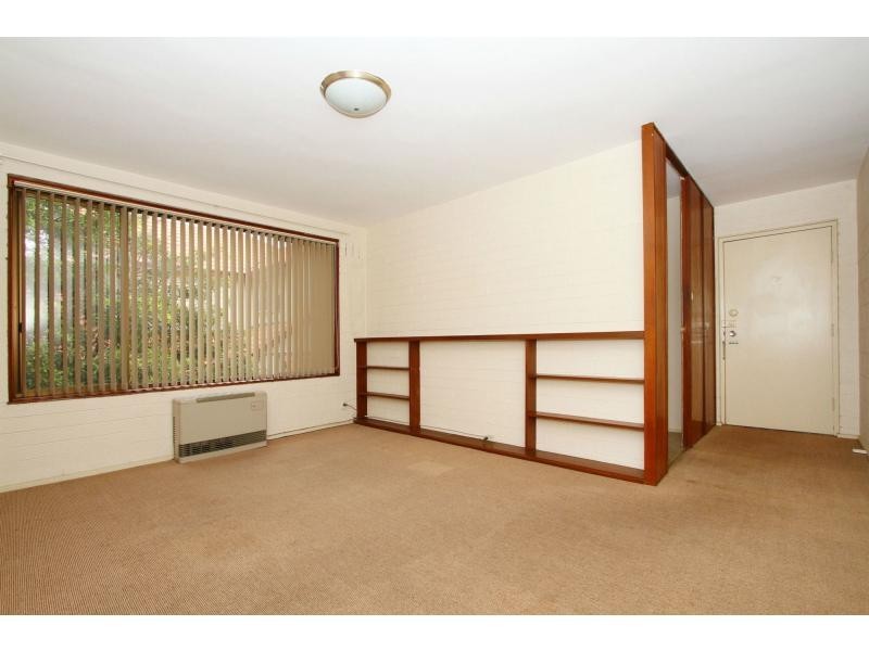 8/18 Shaftesbury, Essendon VIC 3040