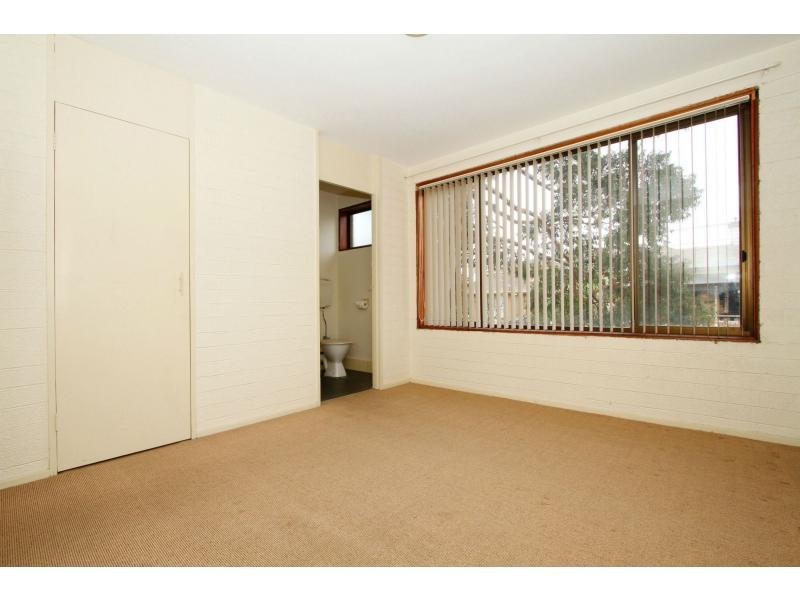 8/18 Shaftesbury, Essendon VIC 3040