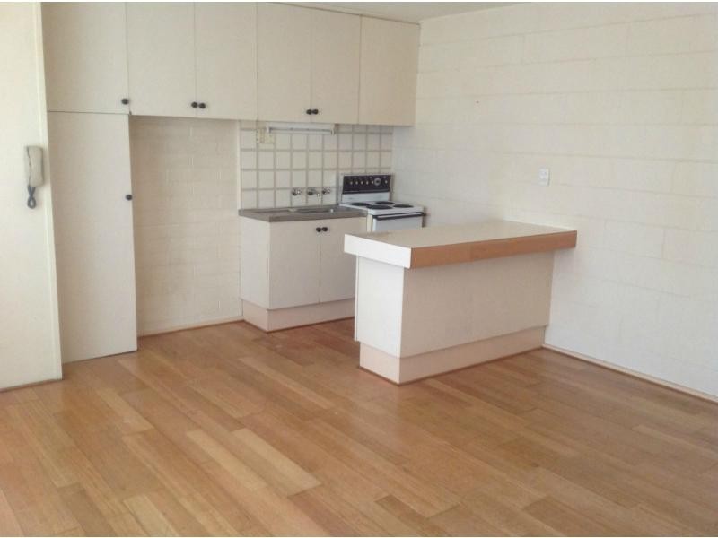 1/158 Napier Street, Essendon VIC 3040