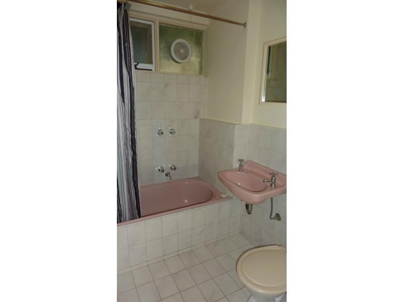 12/31 Leslie Road, Essendon VIC 3040