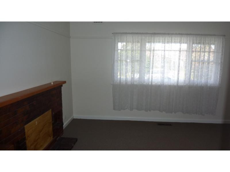 6 Elm Street, Airport West VIC 3042