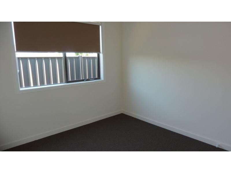 10 Central Park Boulevard, Deer Park VIC 3023