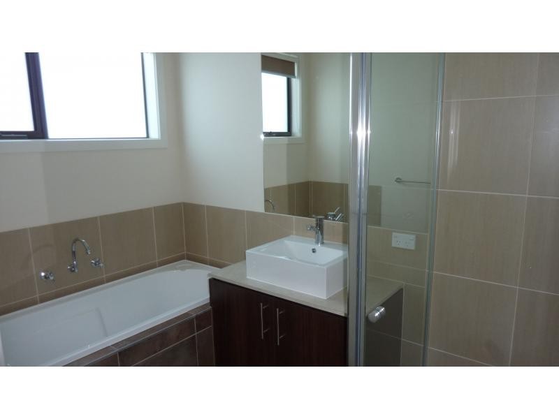 10 Central Park Boulevard, Deer Park VIC 3023
