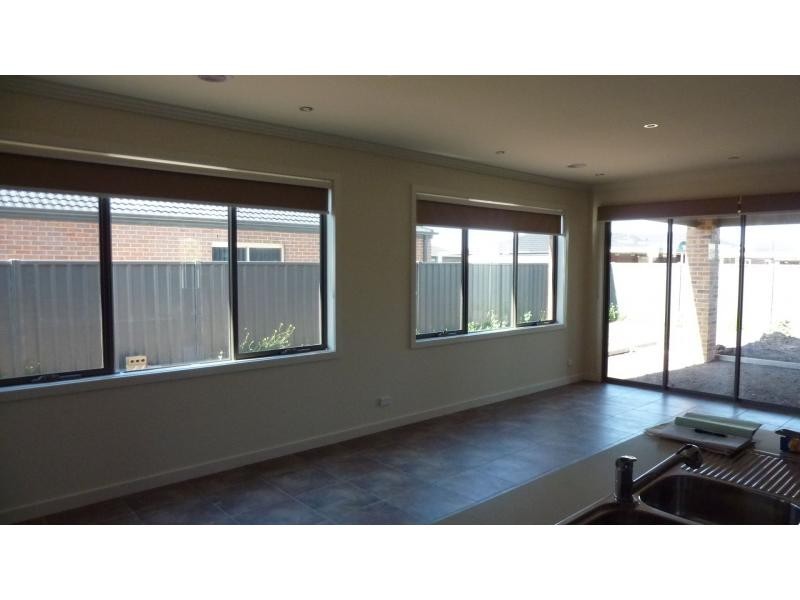 10 Central Park Boulevard, Deer Park VIC 3023