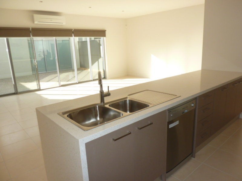 44 Bursaria Drive, Caroline Springs VIC 3023