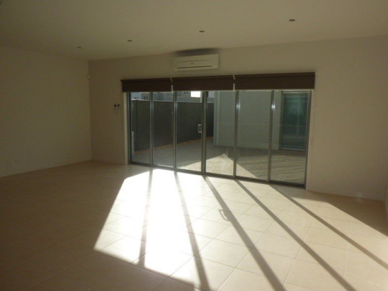 44 Bursaria Drive, Caroline Springs VIC 3023