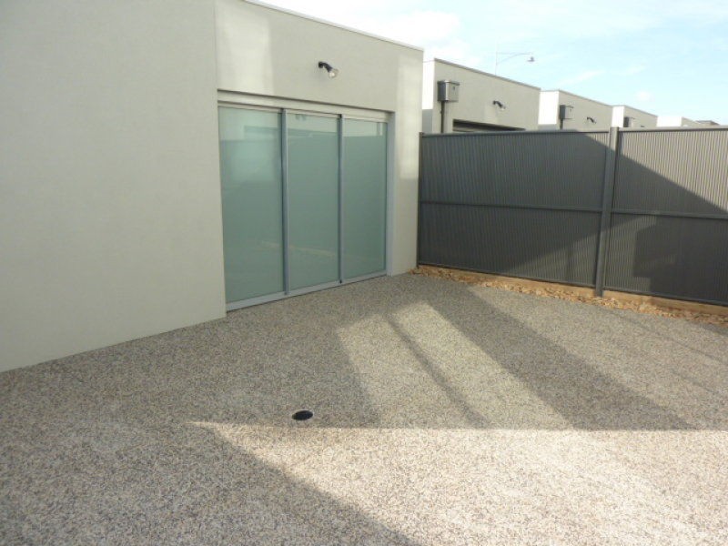 44 Bursaria Drive, Caroline Springs VIC 3023