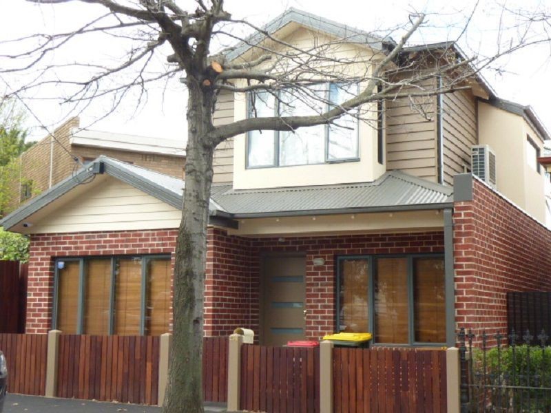 294 Pin Oak Crescent, Flemington VIC 3031