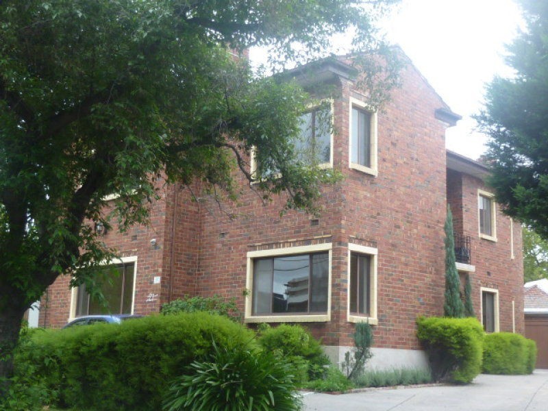 1/27 Delhi Court, Ascot Vale VIC 3032