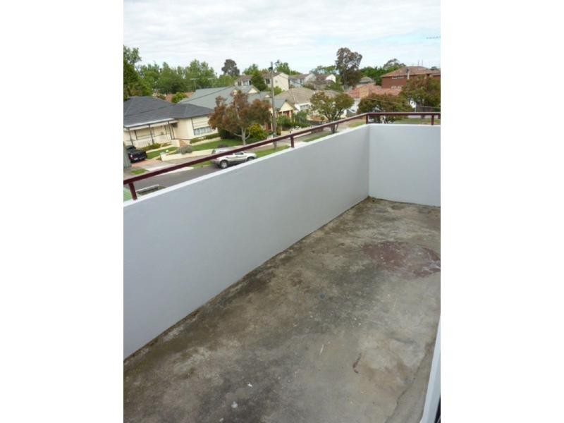 9/109 Canterbury Street, Flemington VIC 3031