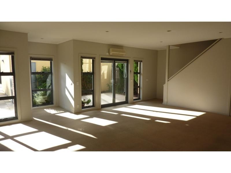 31A The Parade, Ascot Vale VIC 3032