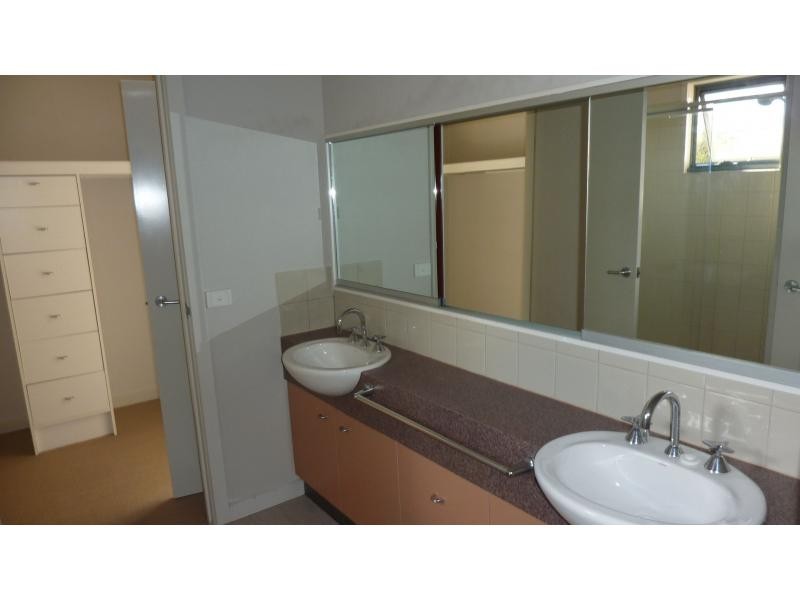 31A The Parade, Ascot Vale VIC 3032