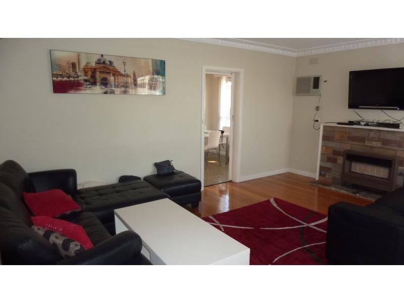123 Loongana Avenue, Glenroy VIC 3046