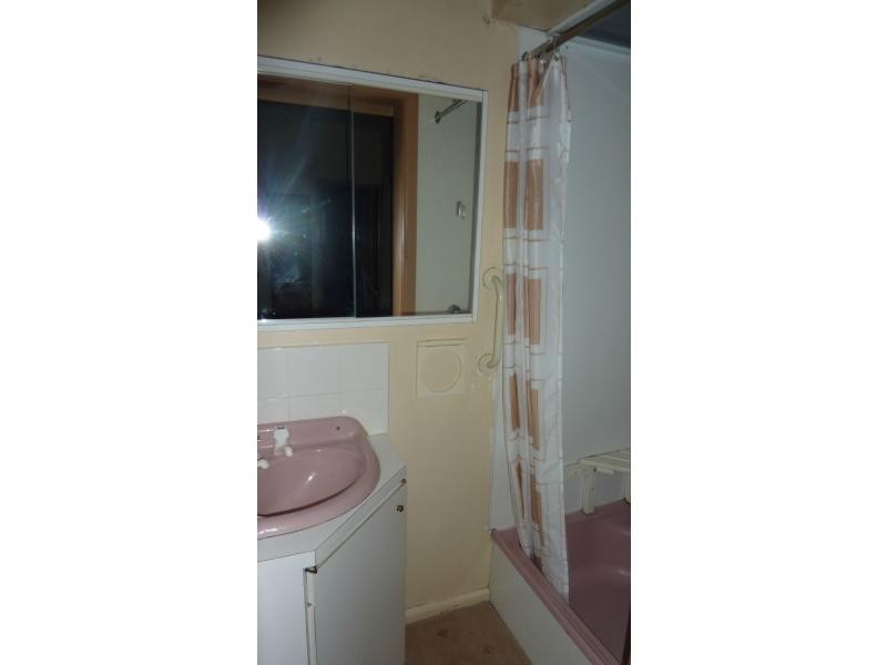 2/310 Napier Street, Strathmore VIC 3041