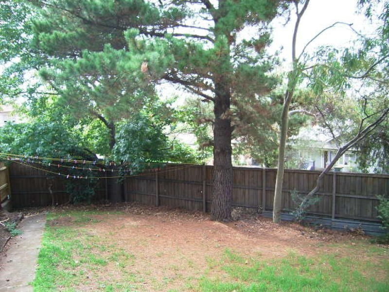 27 Myrnong Crescent, Ascot Vale VIC 3032