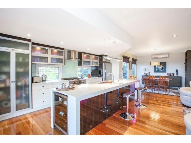 8 Alice Street, Russell Island QLD 4184