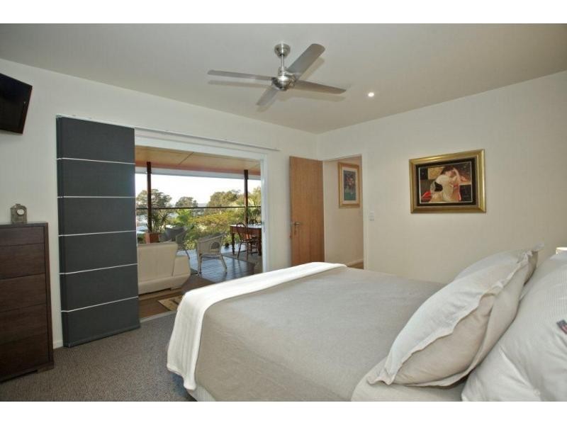 8 Alice Street, Russell Island QLD 4184