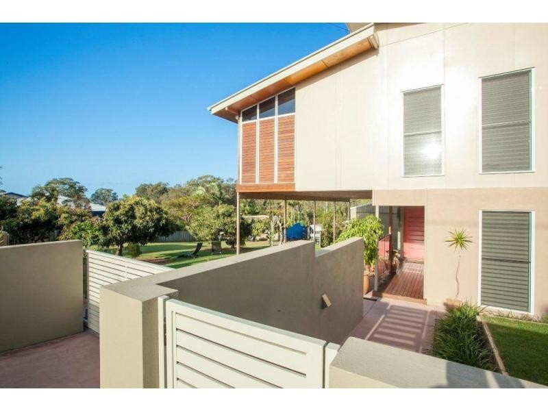8 Alice Street, Russell Island QLD 4184