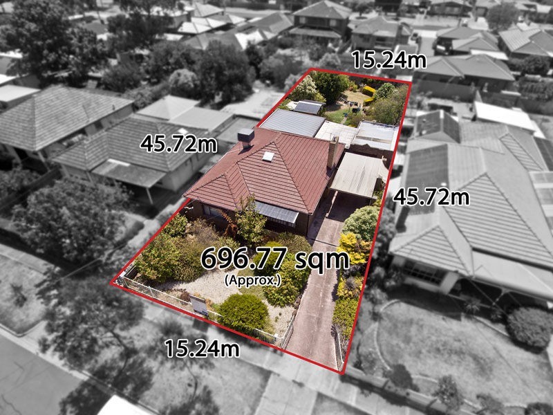 40 Riverside Avenue, Avondale Heights VIC 3034