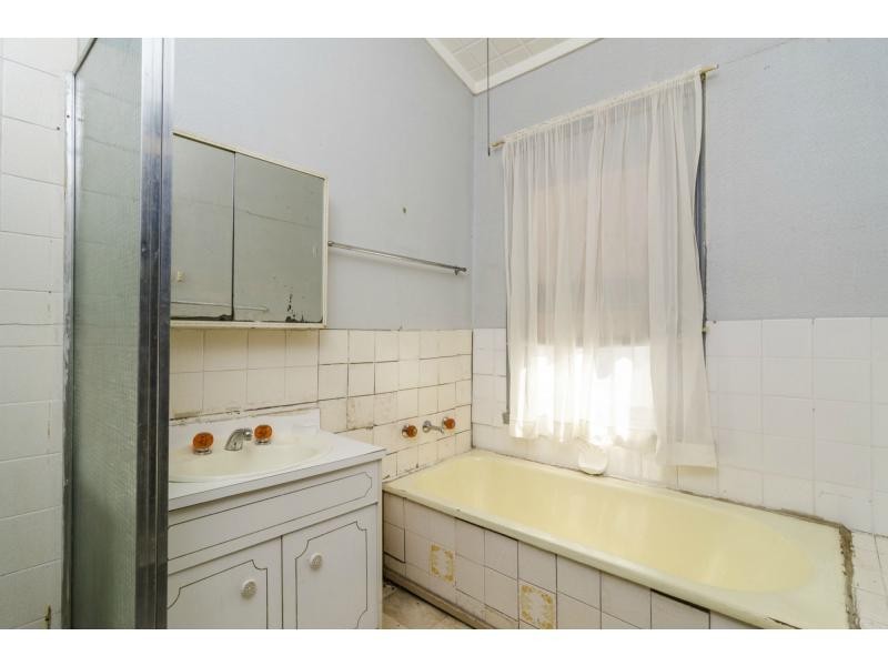 282 Pin Oak Crescent, Flemington VIC 3031