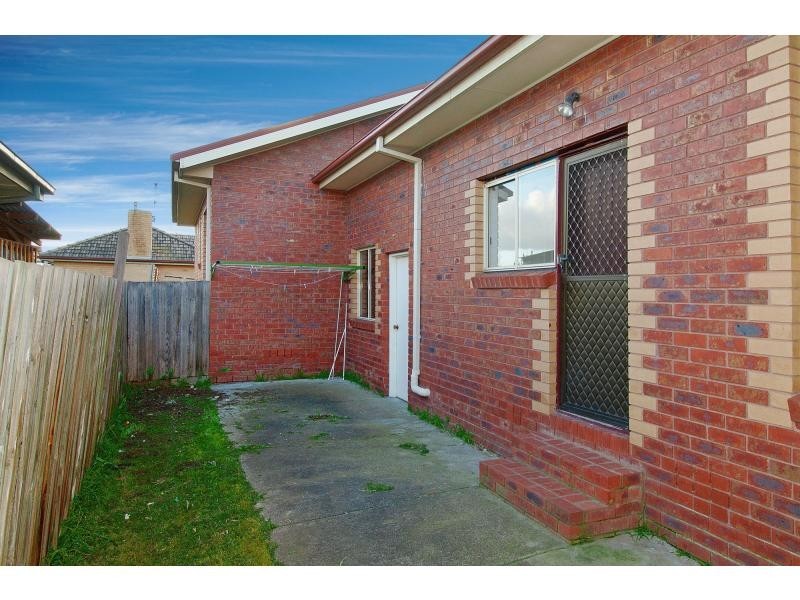 29 Highlands Avenue, Airport West VIC 3042