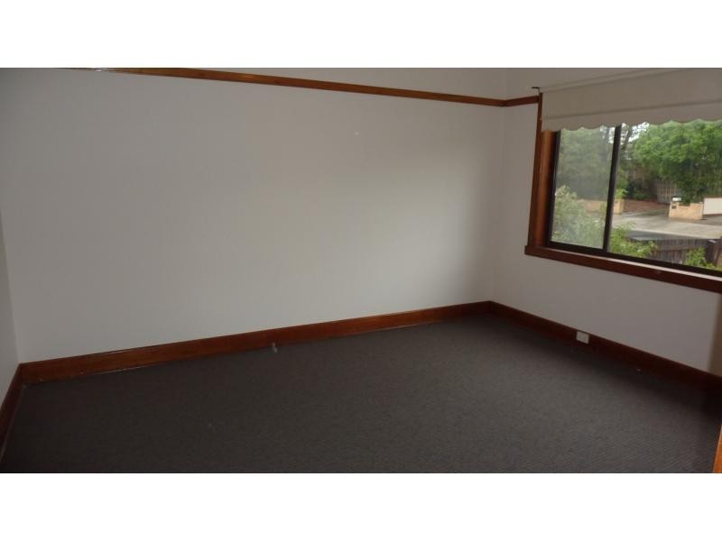 8 Westgate Street, Pascoe Vale South VIC 3044