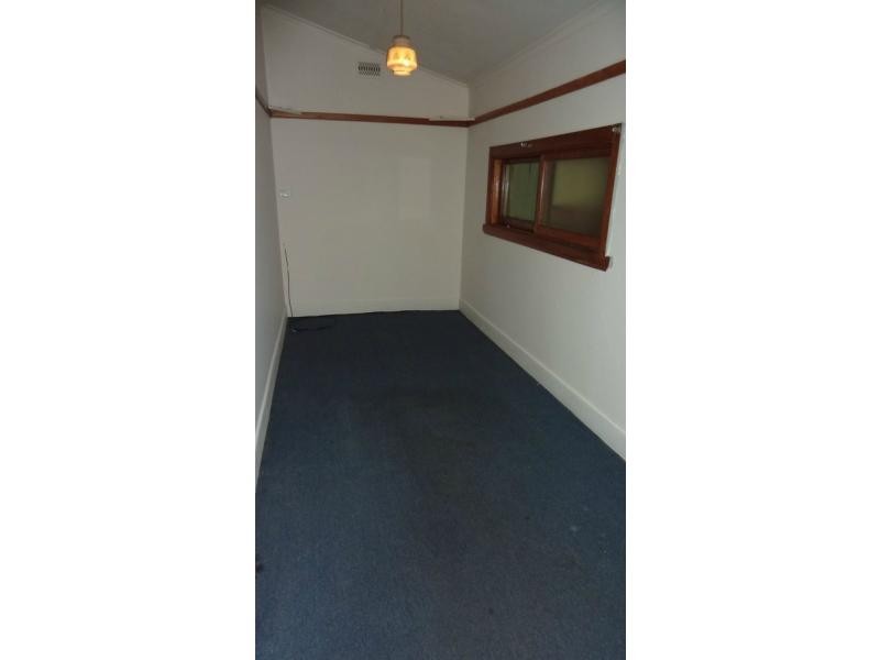 8 Westgate Street, Pascoe Vale South VIC 3044