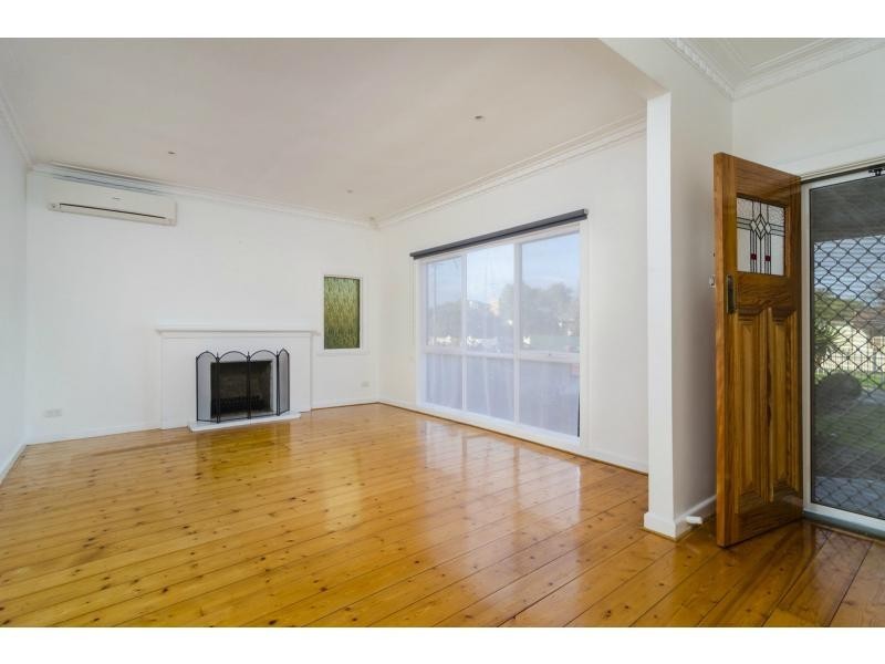 44 Haldane Road, Niddrie VIC 3042