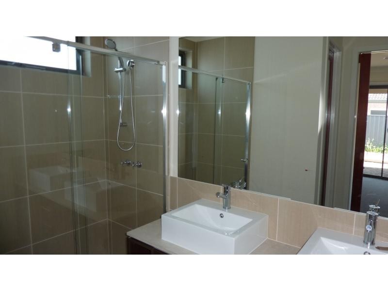 10 Central Park Boulevard, Deer Park VIC 3023