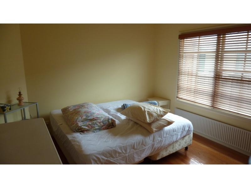 1/1 Logan Street, Glenroy VIC 3046