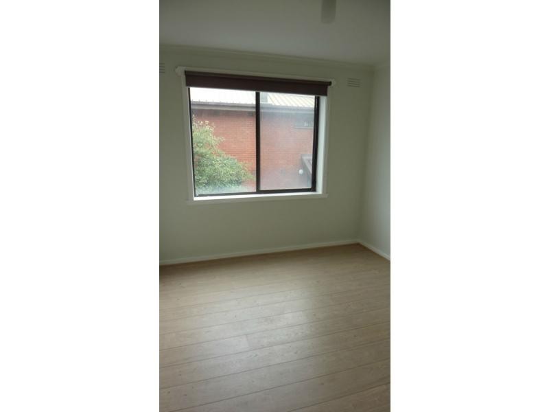 4/182 Mt Alexander Road, Flemington VIC 3031