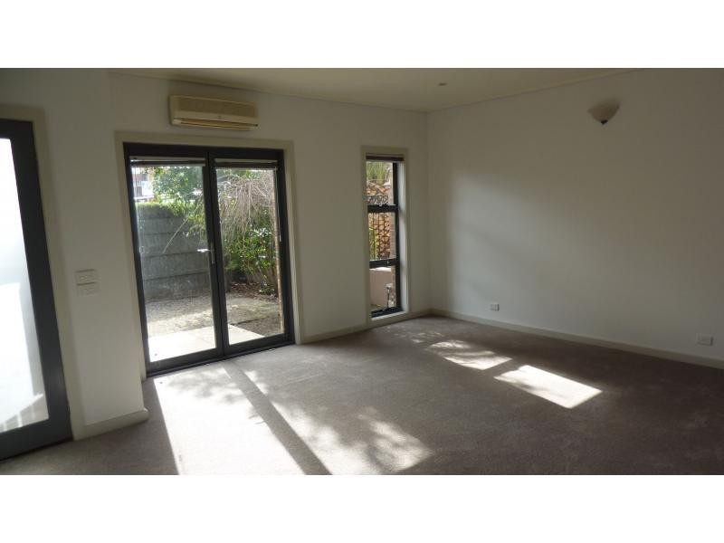 31 The Parade, Ascot Vale VIC 3032