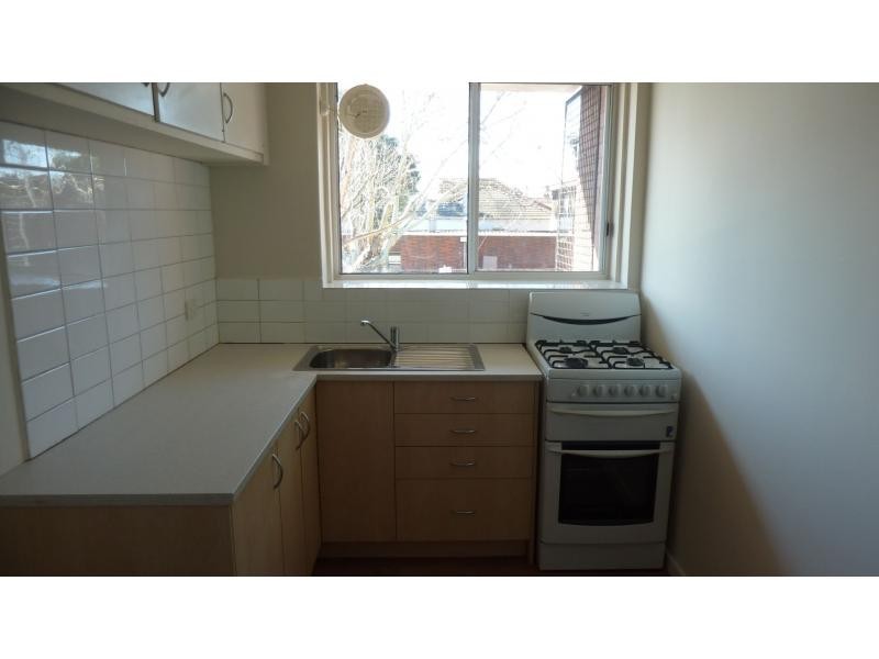 3/115 Canterbury Street, Flemington VIC 3031