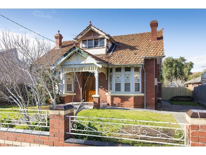 2 Thorn Street, Essendon VIC 3040