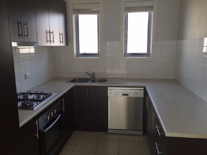 2/579 Geelong Road, Brooklyn VIC 3012