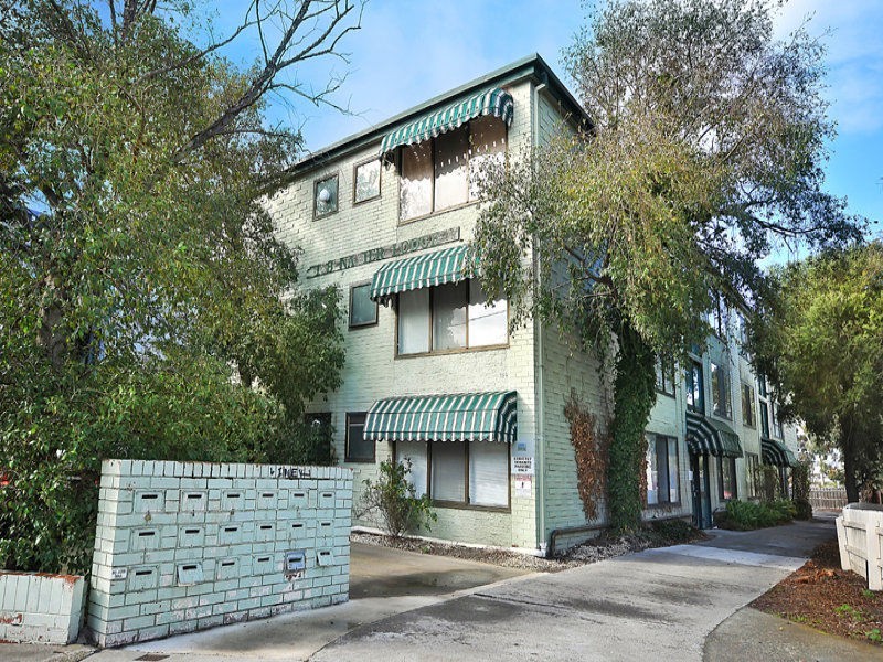 1/158 Napier Street, Essendon VIC 3040