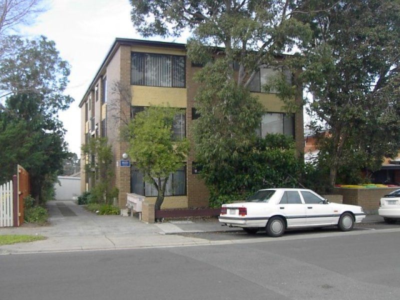 8/18 Shaftesbury Street, Essendon VIC 3040
