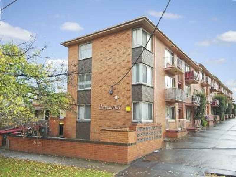19/44 Fletcher Street, Essendon VIC 3040