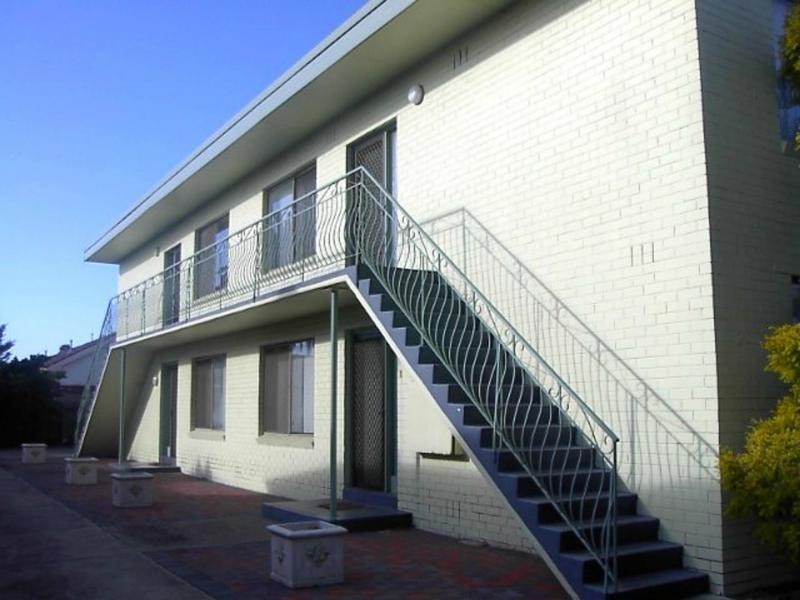 4/24 Mackay Street, Essendon VIC 3040