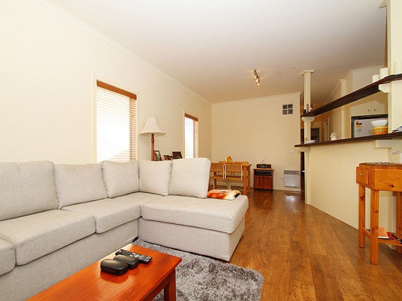 12/16 Mawbey Street, Kensington VIC 3031