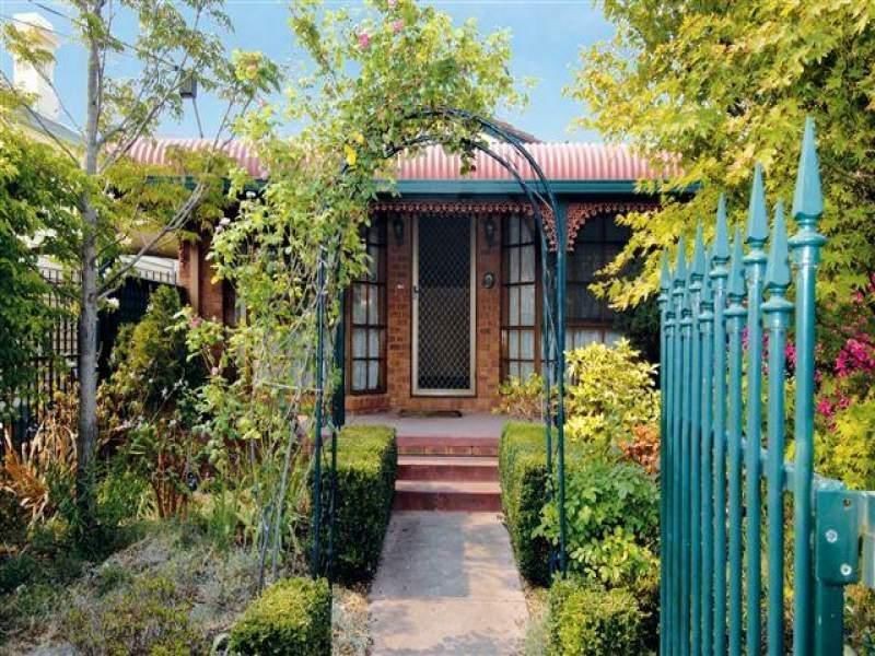 12 Moonee Street, Ascot Vale VIC 3032